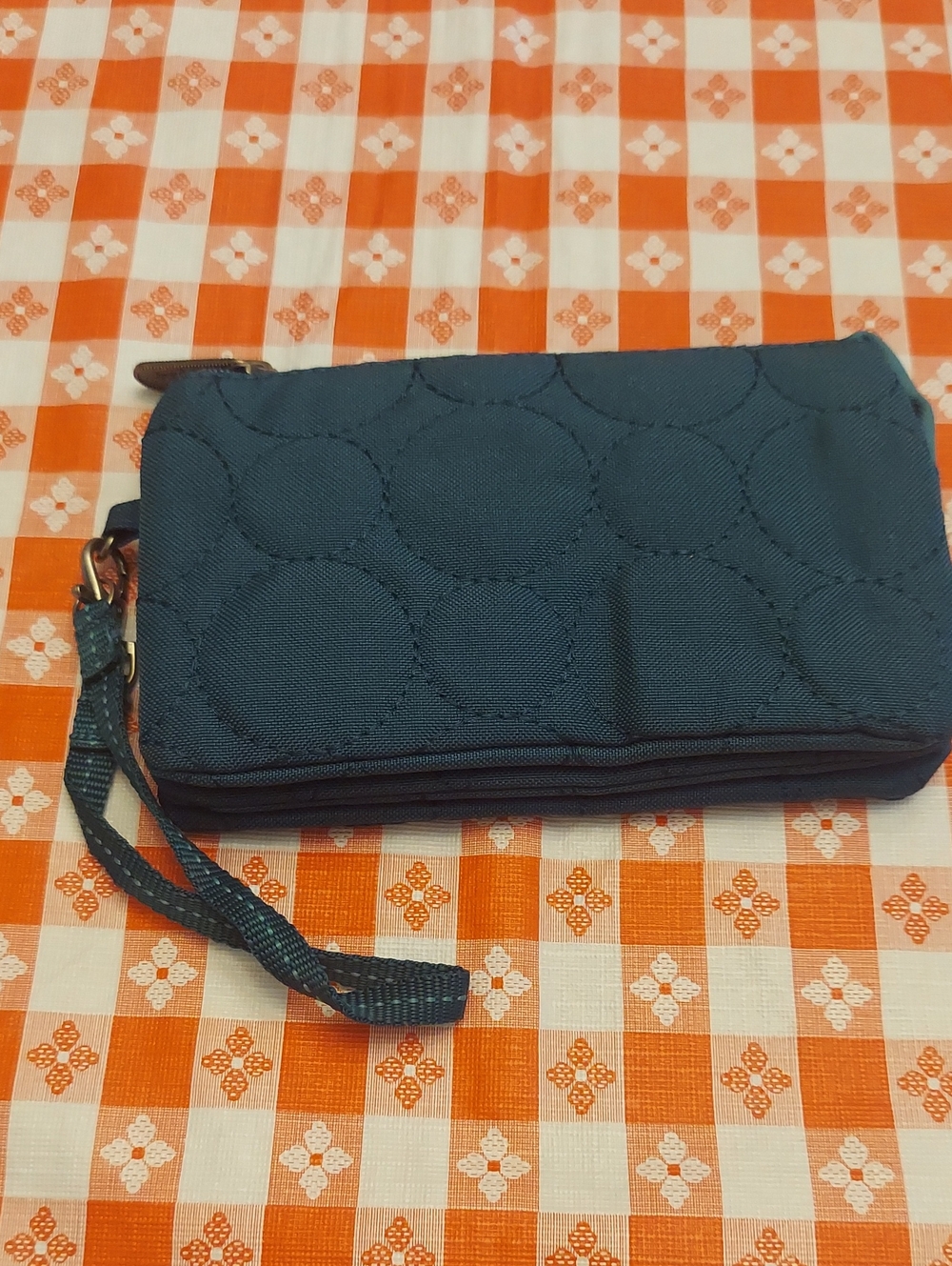 New Without Tags THIRTY-ONE Compact Navy Quilted Wristlet Wallet - GREEN